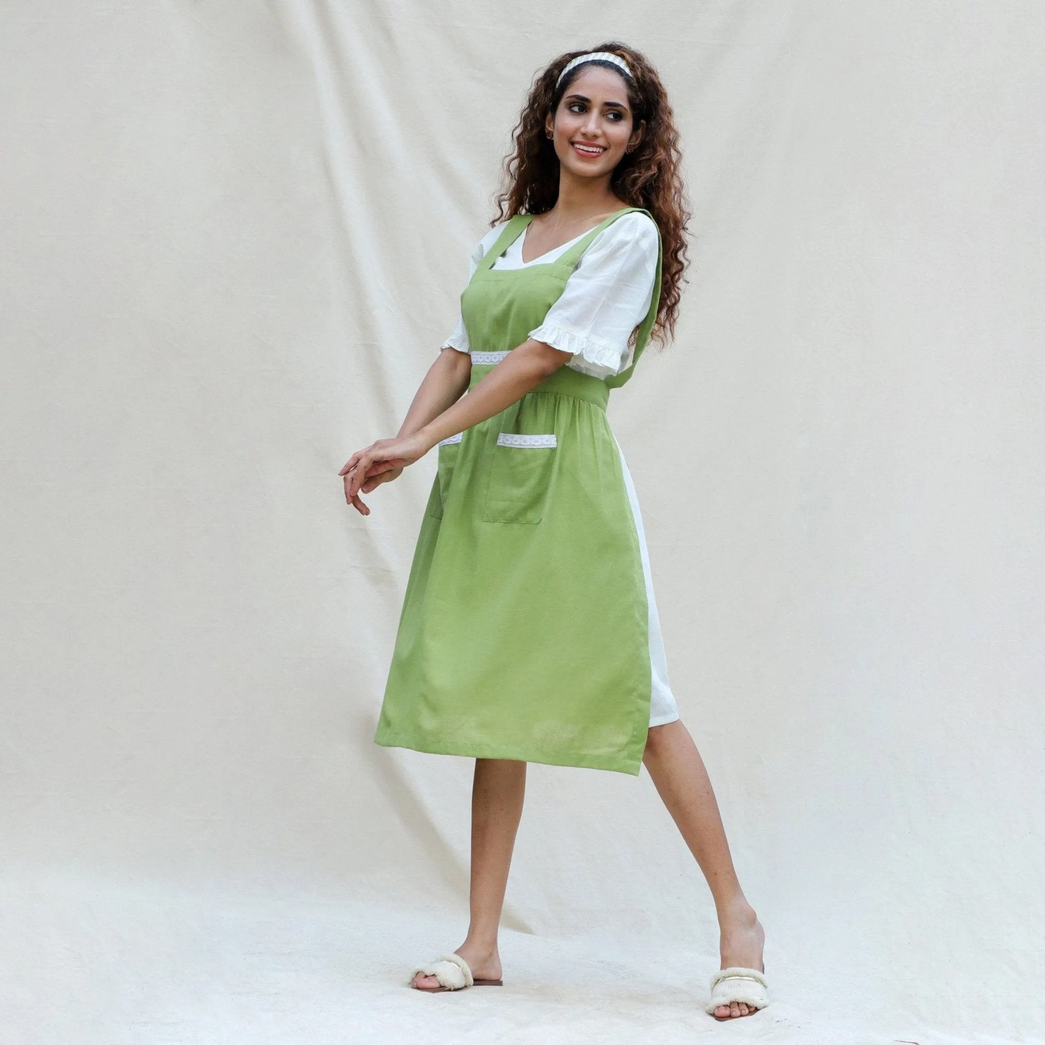 Light Green Cotton Flax Comfort Fit Apron